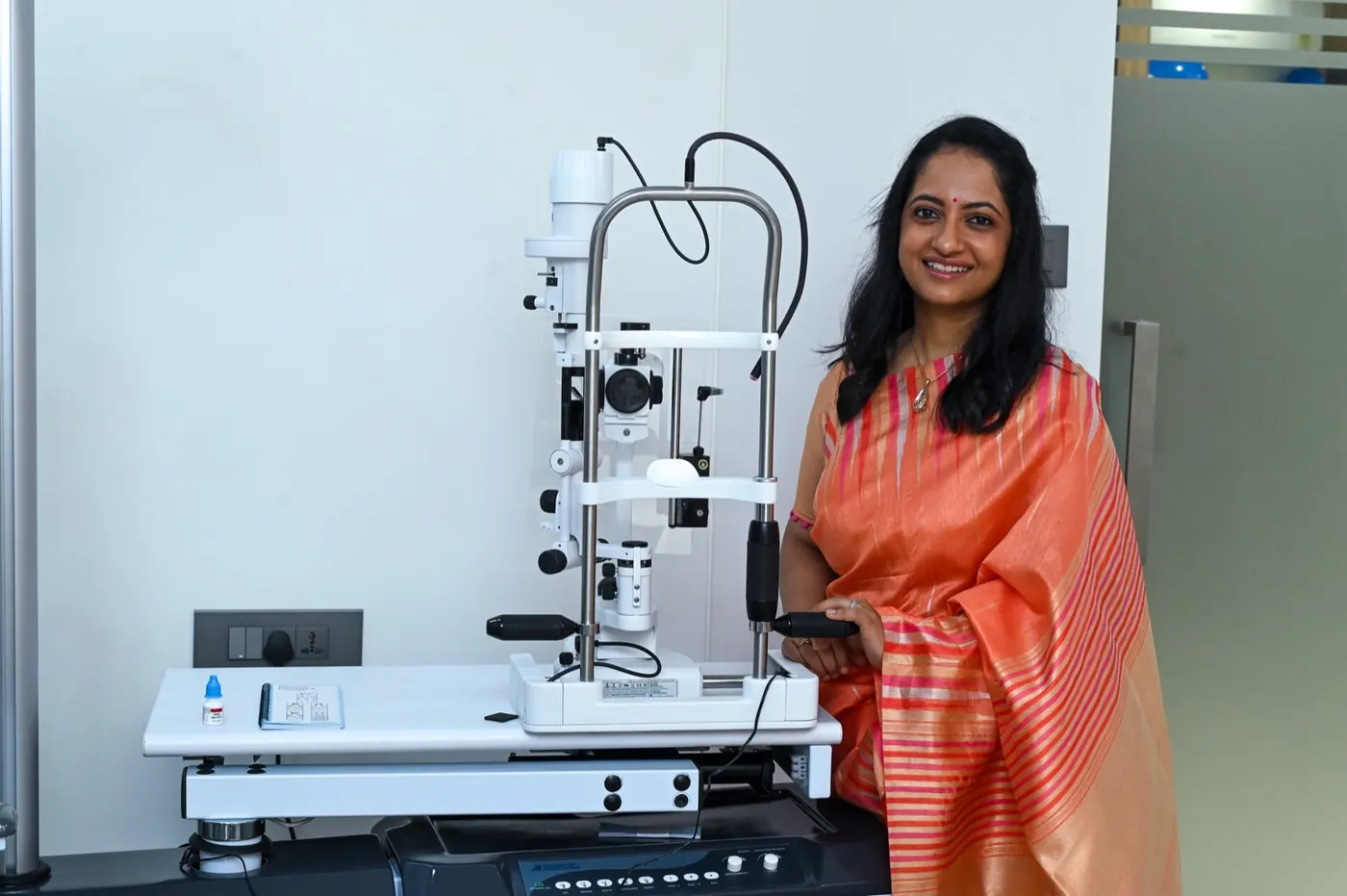Dr. Hemali Doshi, cataract & refractive surgeon, at the slit lamp at Arham Eye Care, Ghatkopar East, Mumbai