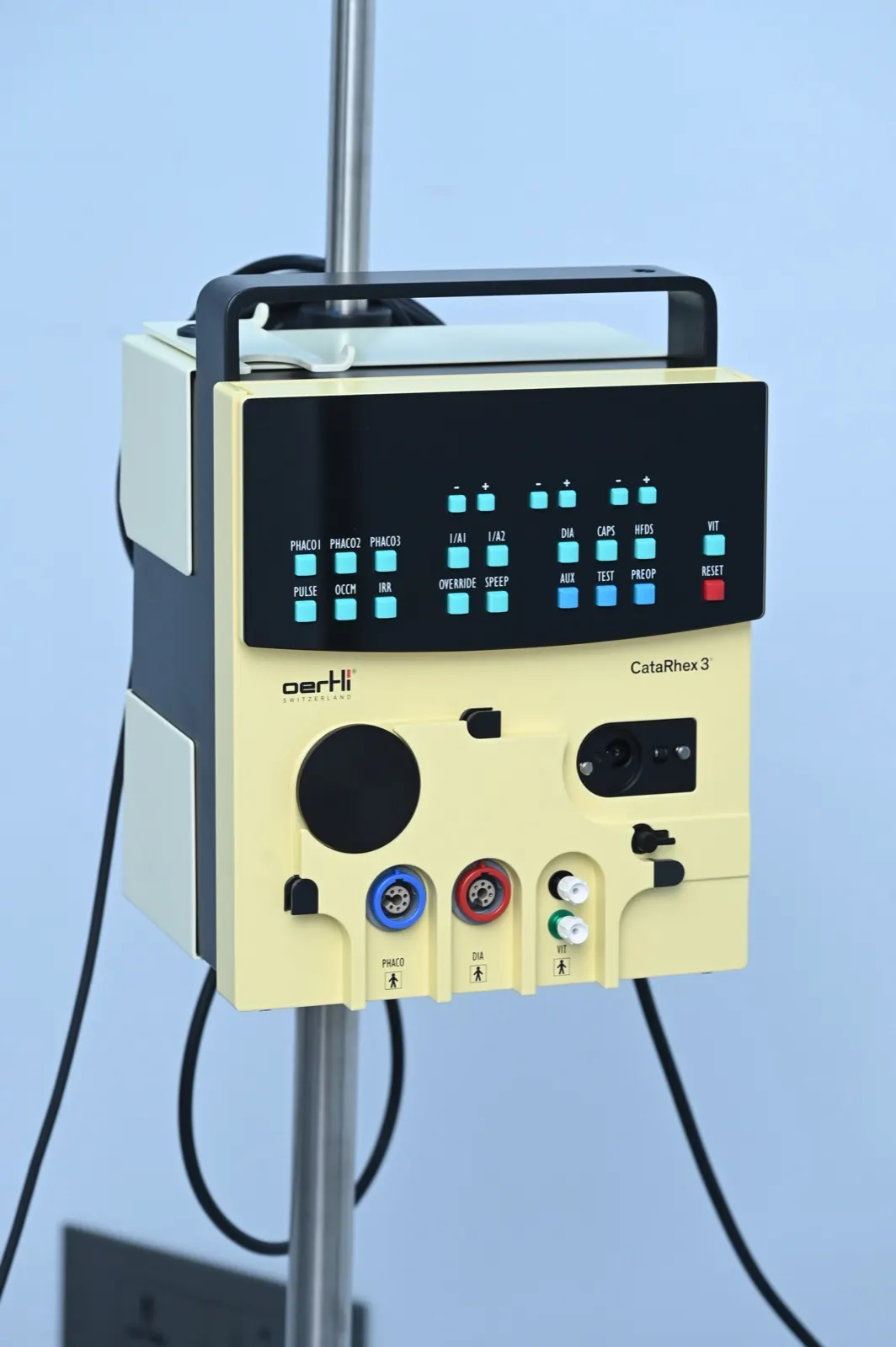 Oertli CataRhex 3 phacoemulsification system used for cataract surgery at Arham Eye Care